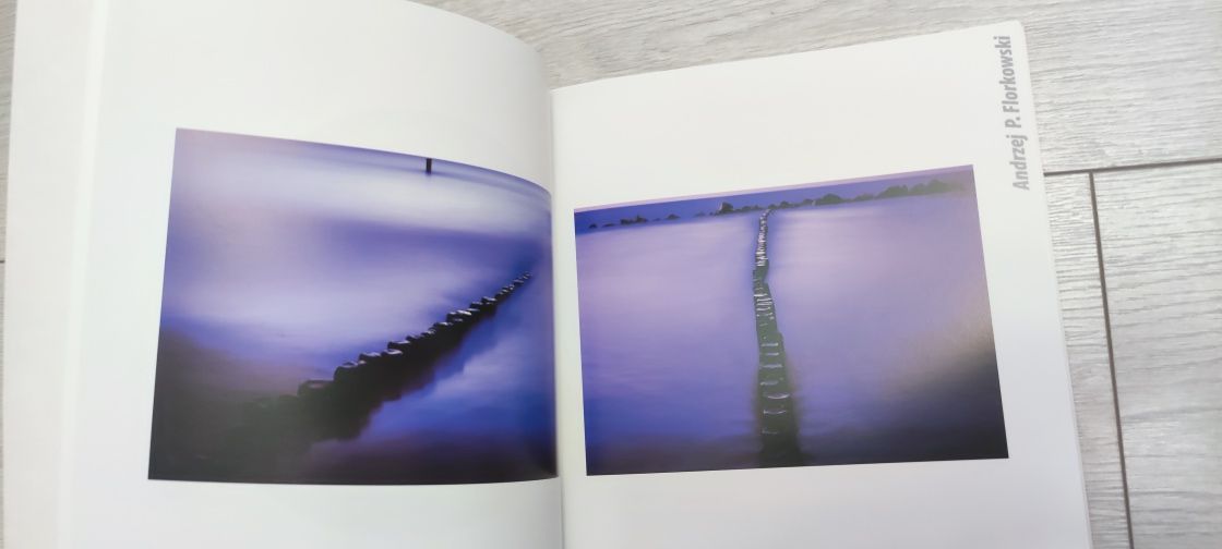 Miejsca Wspólne. Album znanych artystów fotografii.