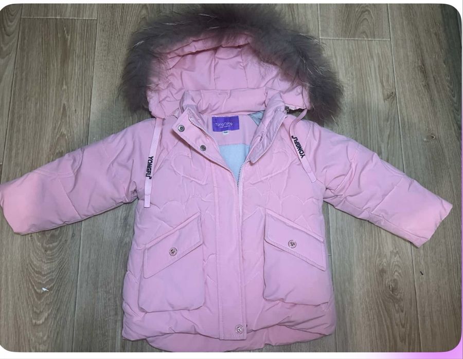 Зимова куртка на дівчинку