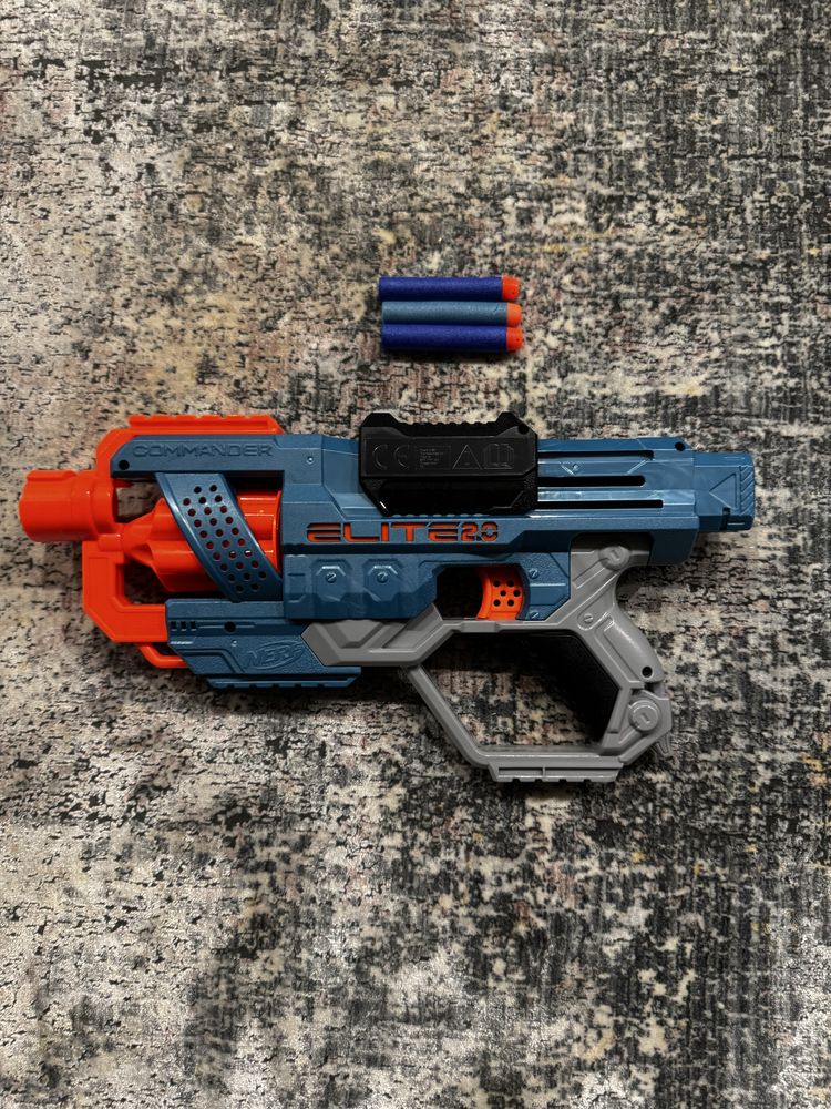 Nerf COMMANDER Elite 2.0 + 3 naboje