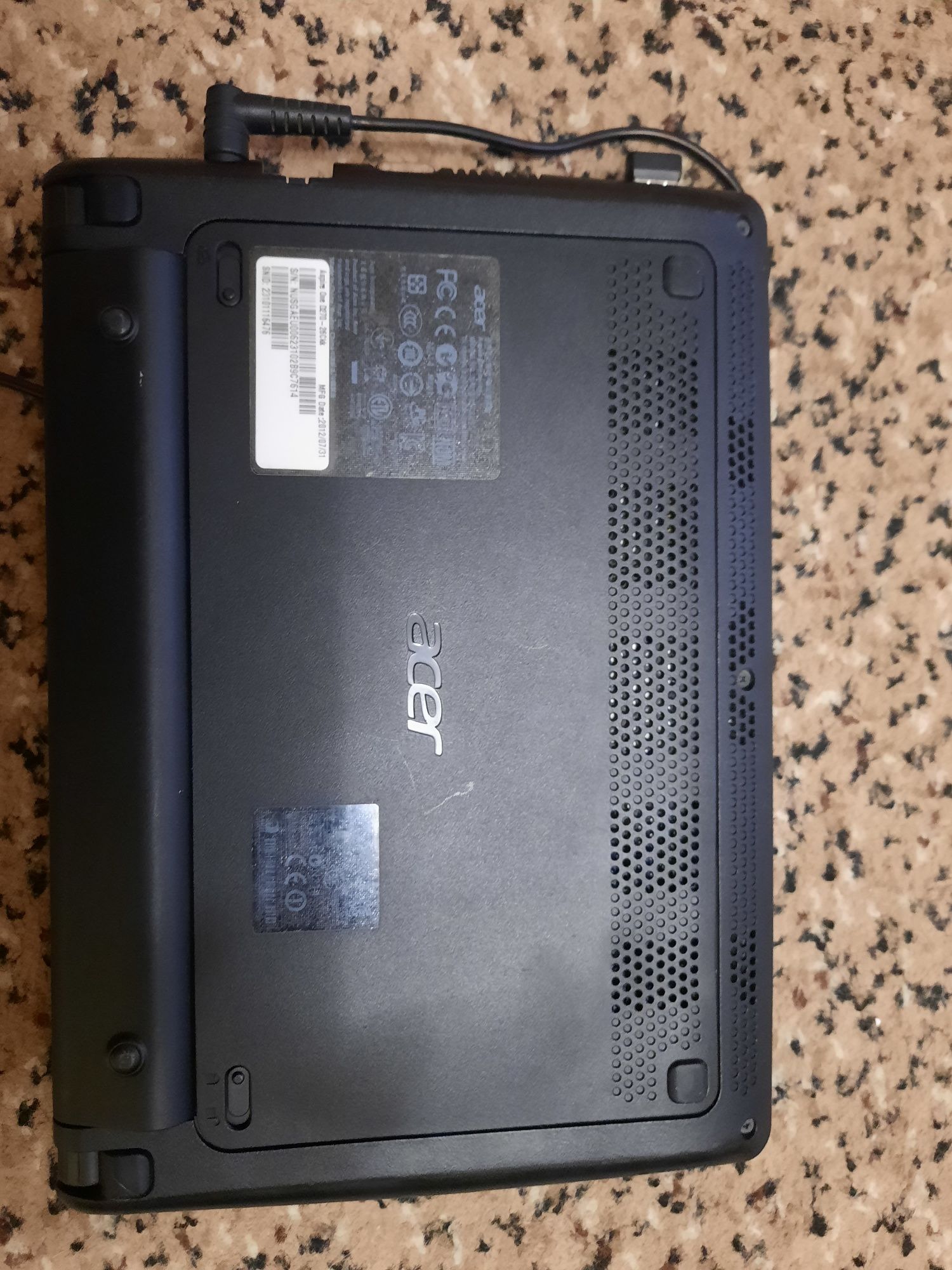 Нетбук Acer Aspire AOD270