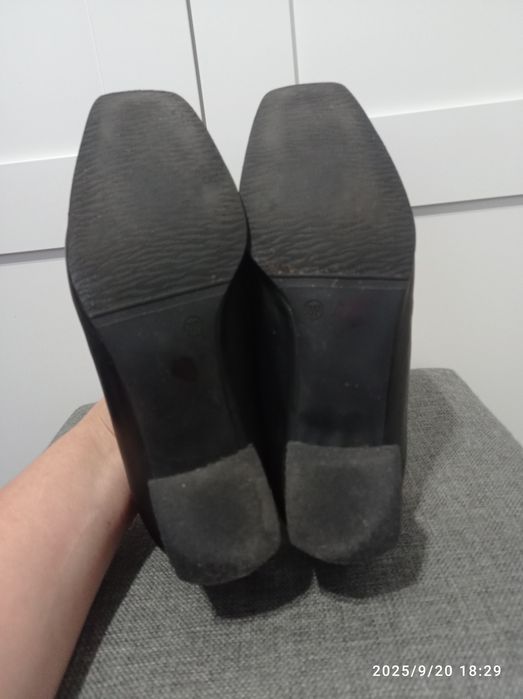 Buty 39 czółenka na małym słupku eleganckie wizytowe codzienne biurowe