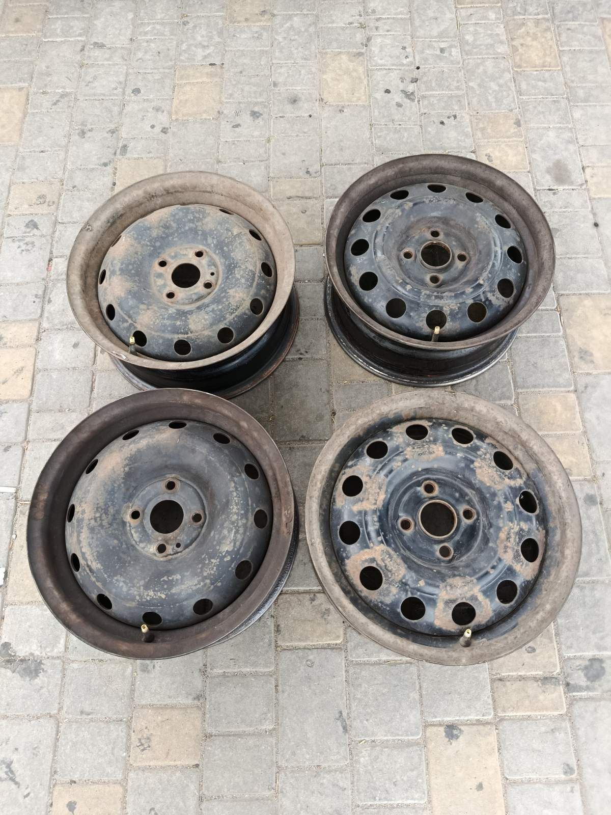 Продам 4 диски на 15 Hyundai Accent хюндай акцент