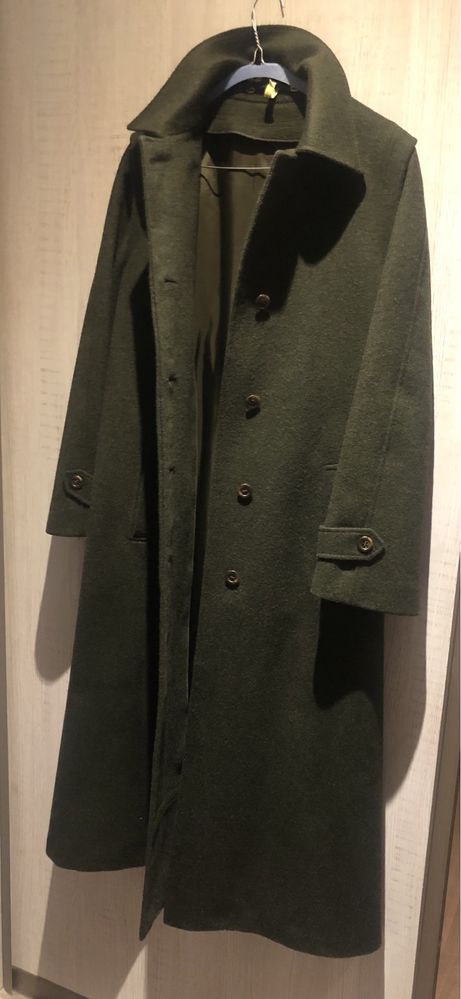 Płaszcz ciemno zielony, dlugi, stylowy, firmy Weyrer, made in Austria