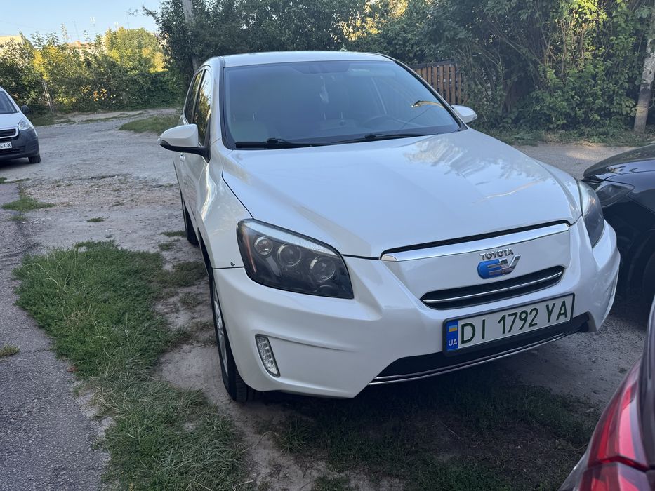 Toyota rav4, electric 42kw запас ходу 150-170км