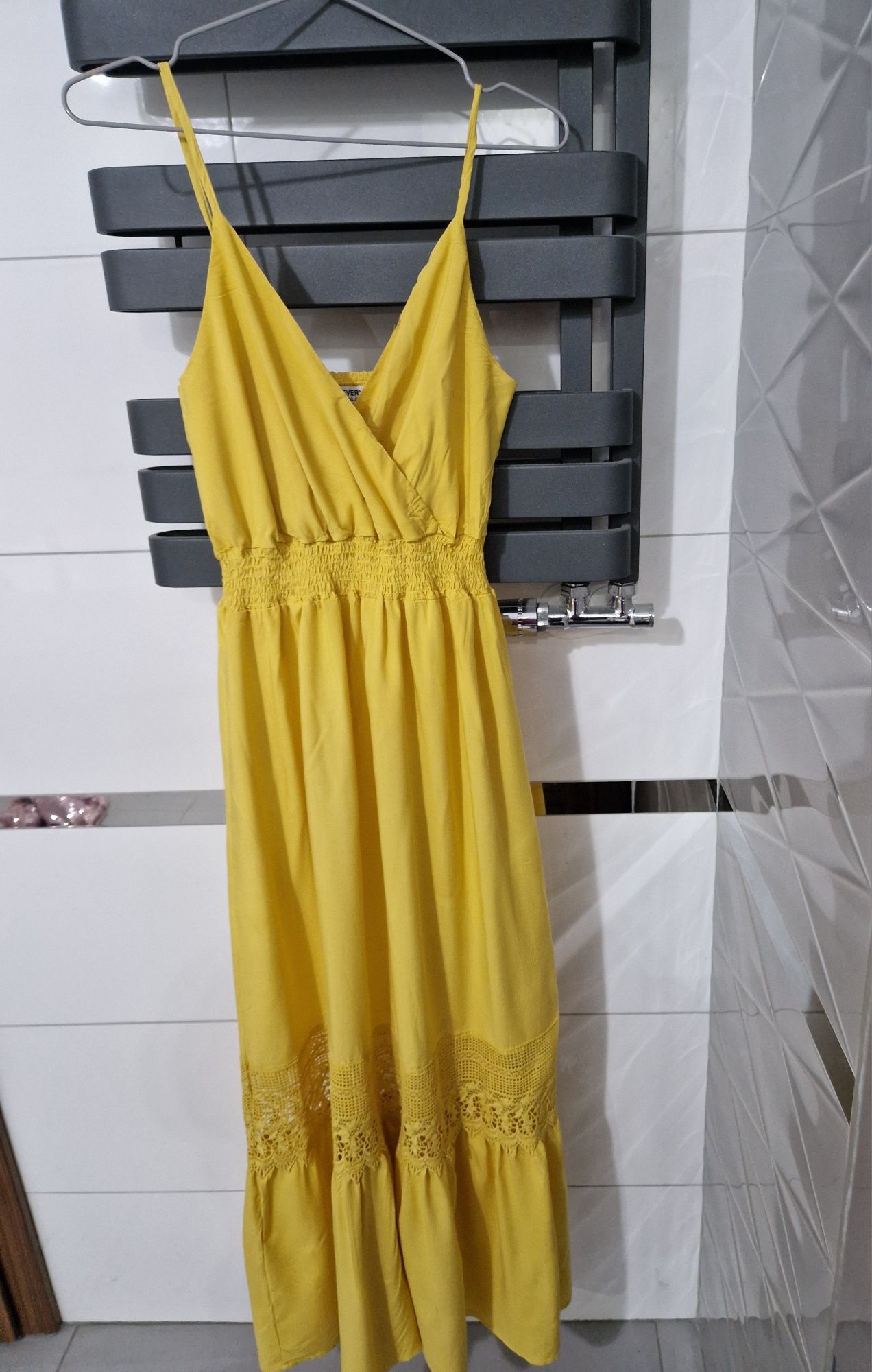 Nowa letnia sukienka maxi z koronką, rozkloszowana L/XL