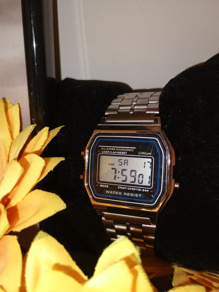 Zegarek Vintage Retro Led elektroniczny LED z datownikiem