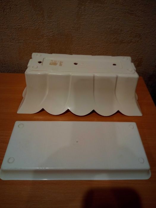 Продам ёмкость для цветов.