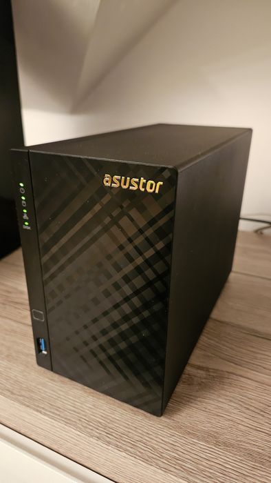 Serwer NAS AS1002T v2