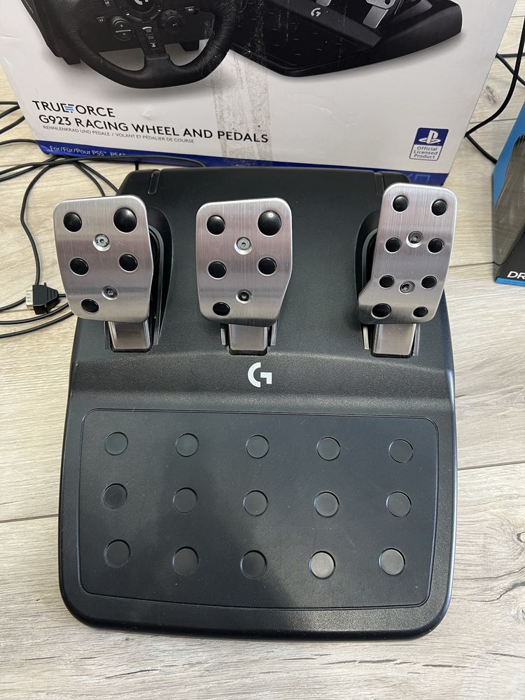 Игровой руль Logitech G923 + Shifter для PS4 / PS5 / PC