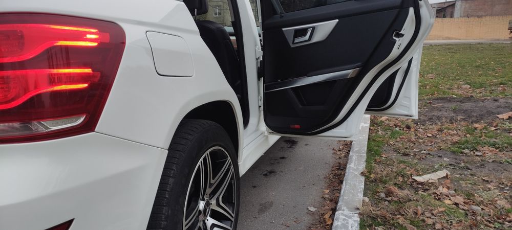 Продам Mercedes Benz GLK 250