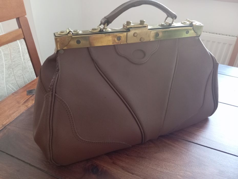 Torebka, stary kuferek, torba lekarska