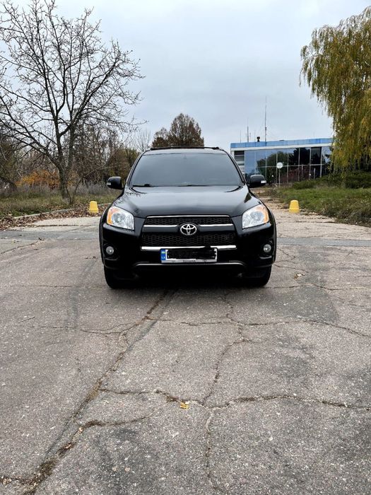 Продається Toyota RAV4 2012