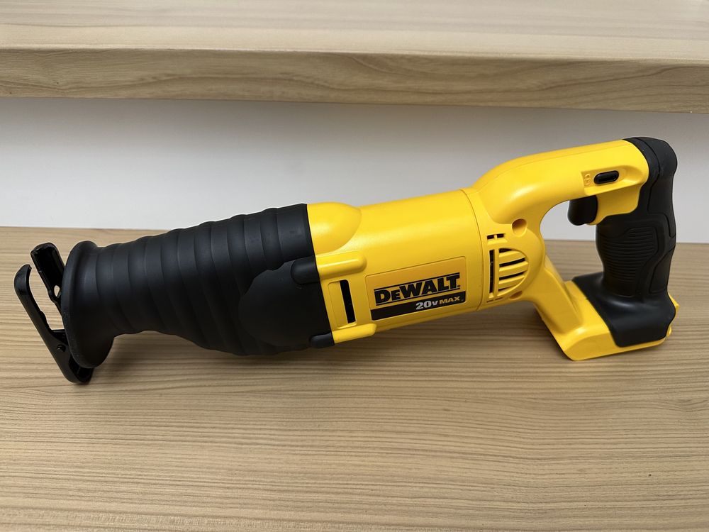 Dewalt dcs381, сабельна пила, акумуляторний інструмент девольт