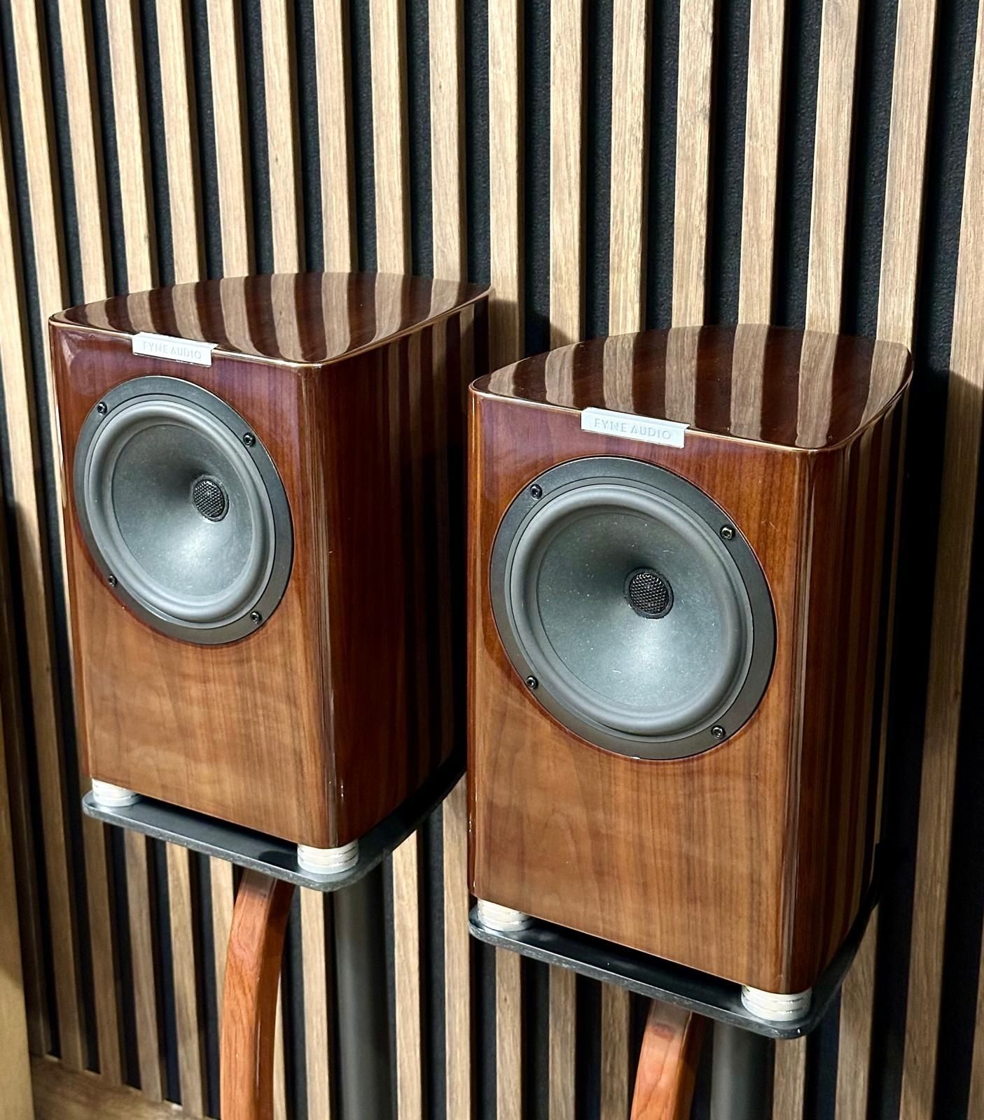 Kolumny Monitory Fyne Audio F700