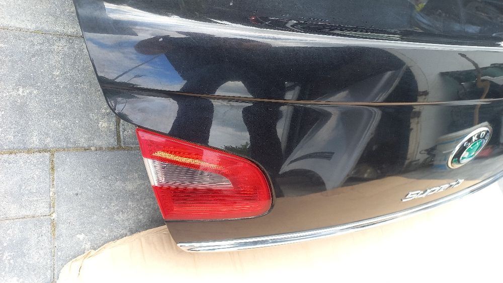 Skoda superb 2 klapa bagażnika czarna 9910 liftbeck