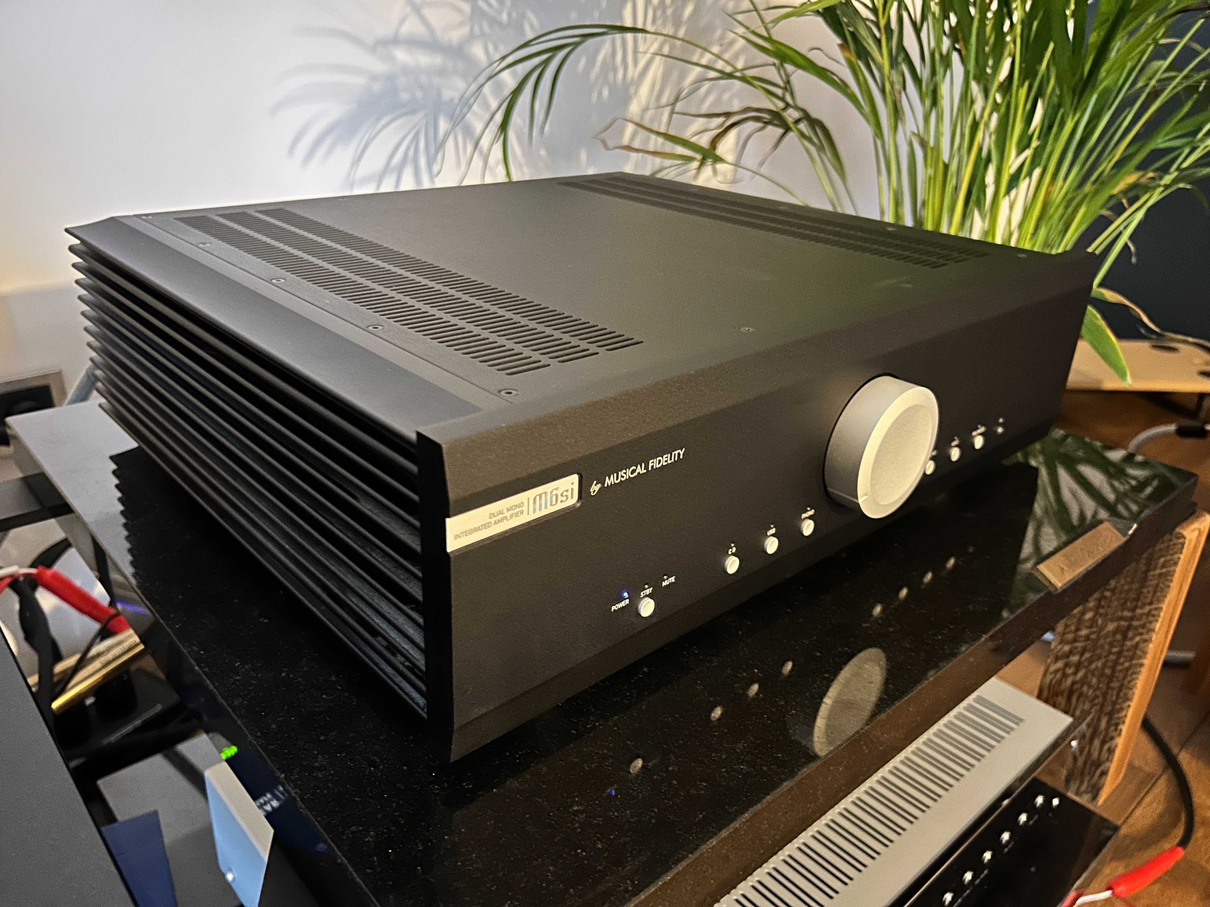 Musical Fidelity M6si wzmacniacz zintegrowany