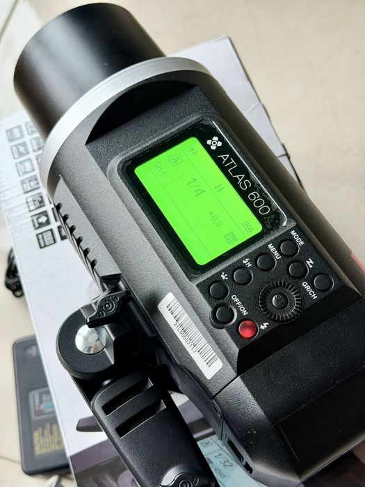 Lampa Quadralite Atlas 600