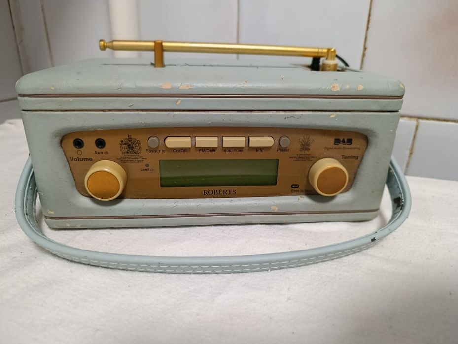 Продам портативний радіоприймач ROBERTS DAB/FM/Aux In (Б/У)