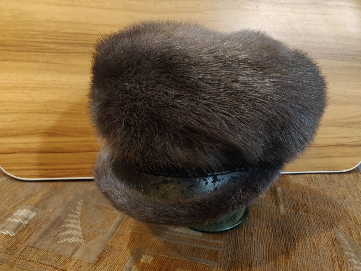 Берет из голубой норки
