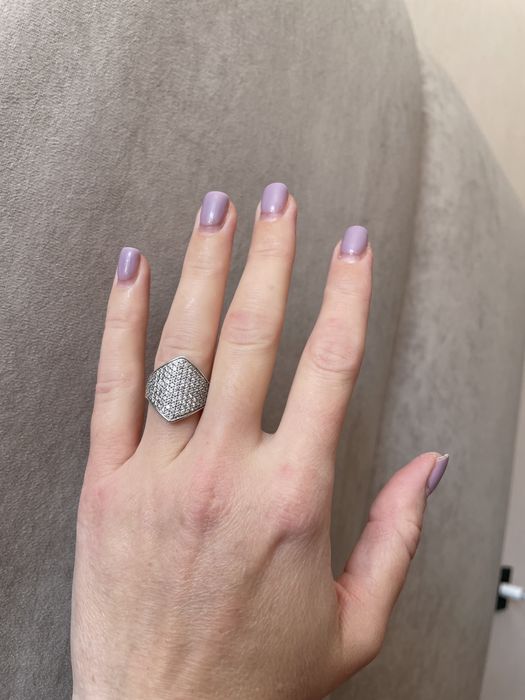 Перстень срібний з цирконами, р.17