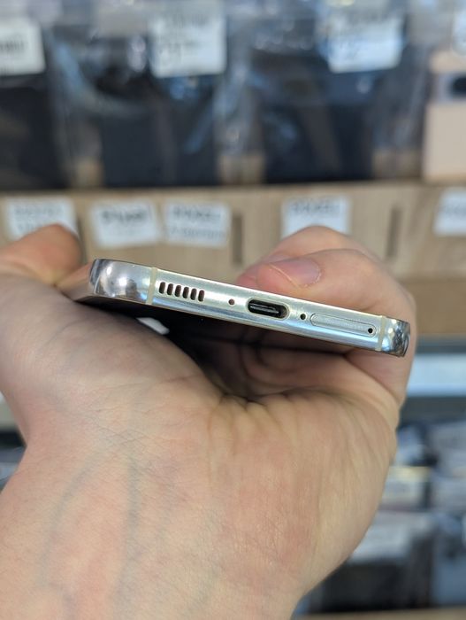 Samsung Galaxy S23 8/128gb Кредит Гарантія