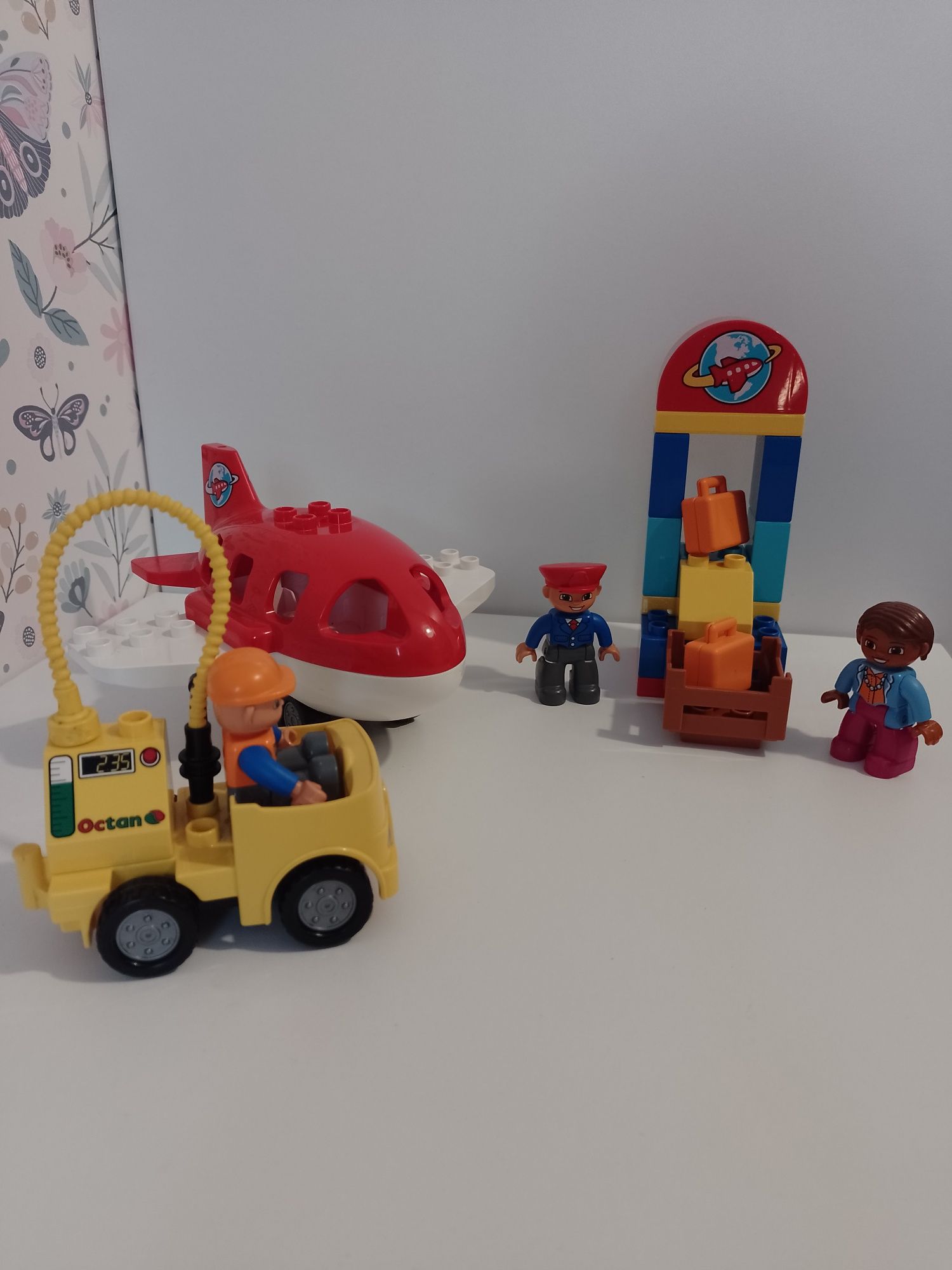 LEGO Duplo Lotnisko Samolot Auto Figurki