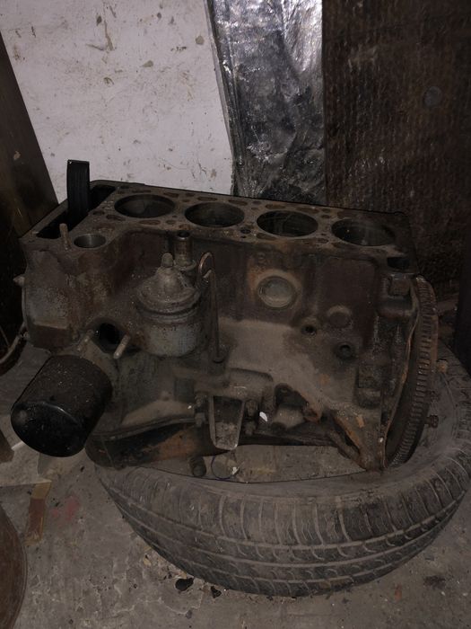 Продам блок двигуна на Ваз 2101