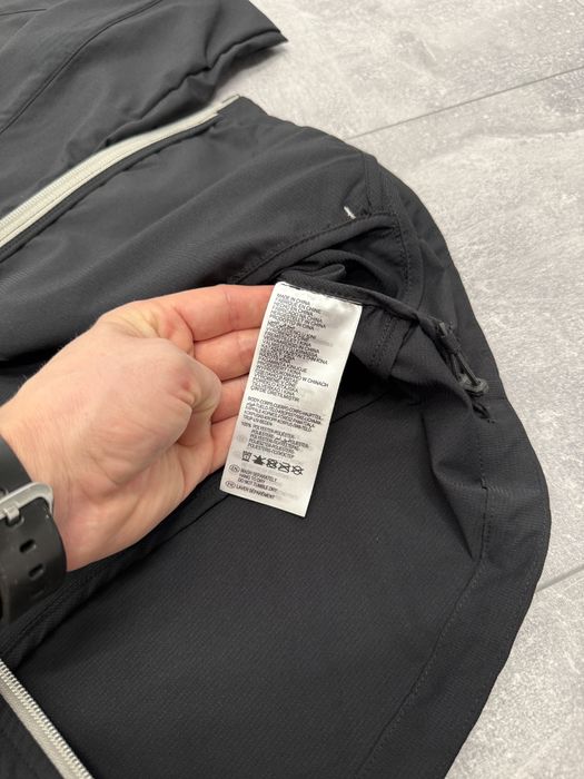 Вітровка Mizuno Move Blouson Men’s