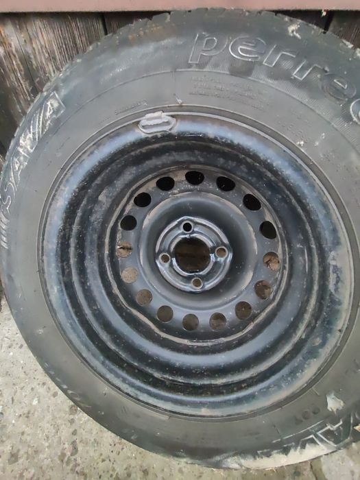 Felgi stalowe 175/70/R13 z oponami