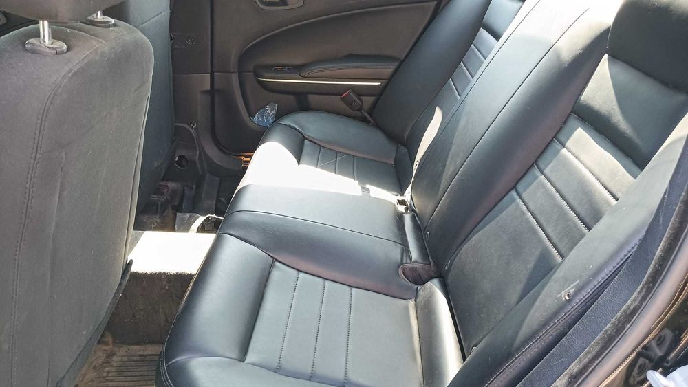 Dodge Charger 2016 5,7 benzyna