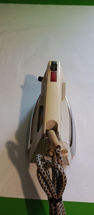 Kolekcjonerskie żelazko AEG w pięknym stanie.