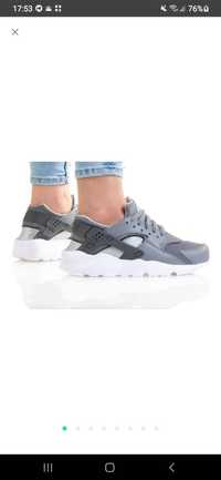 Кросівки Nike Huarache р.35-36
 p.35-36 устілка 22,5
Стан відмінний