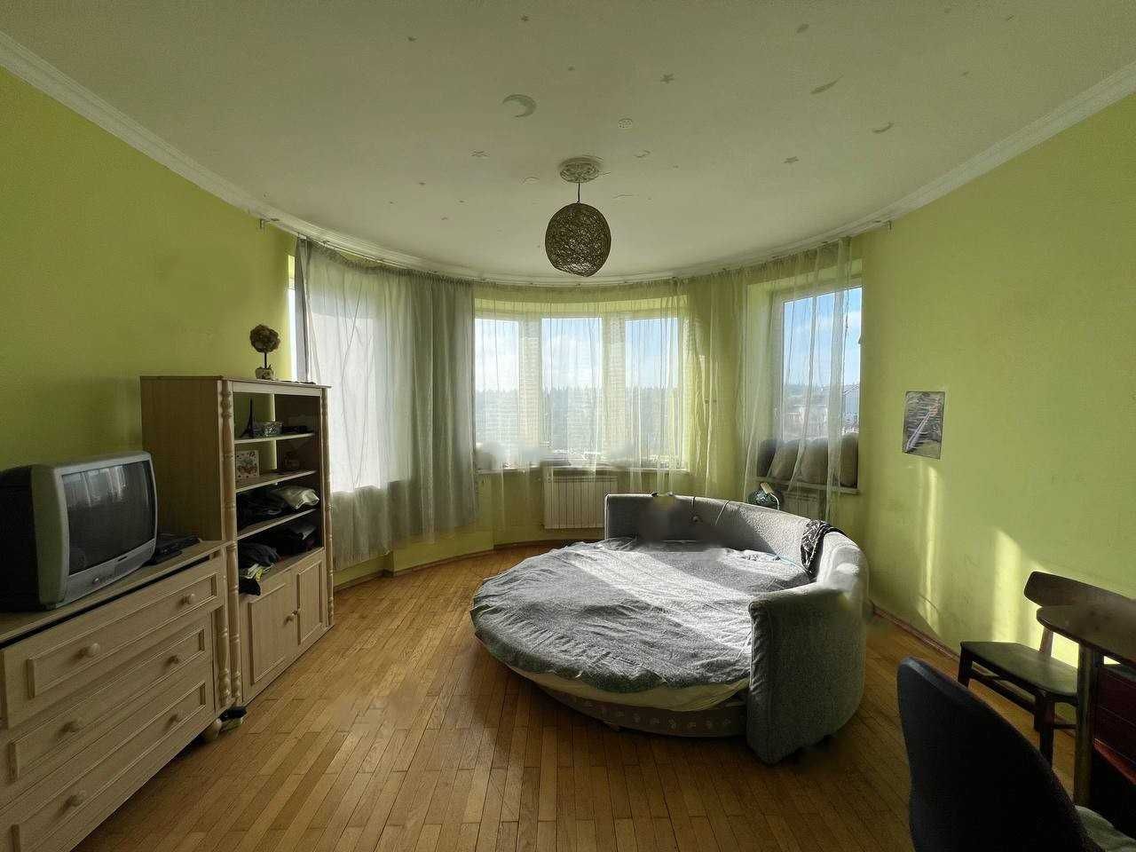 Дача 429,8м2, 5 кімнат, 24 сотки. Басейн, сауна, більярд. ID:674