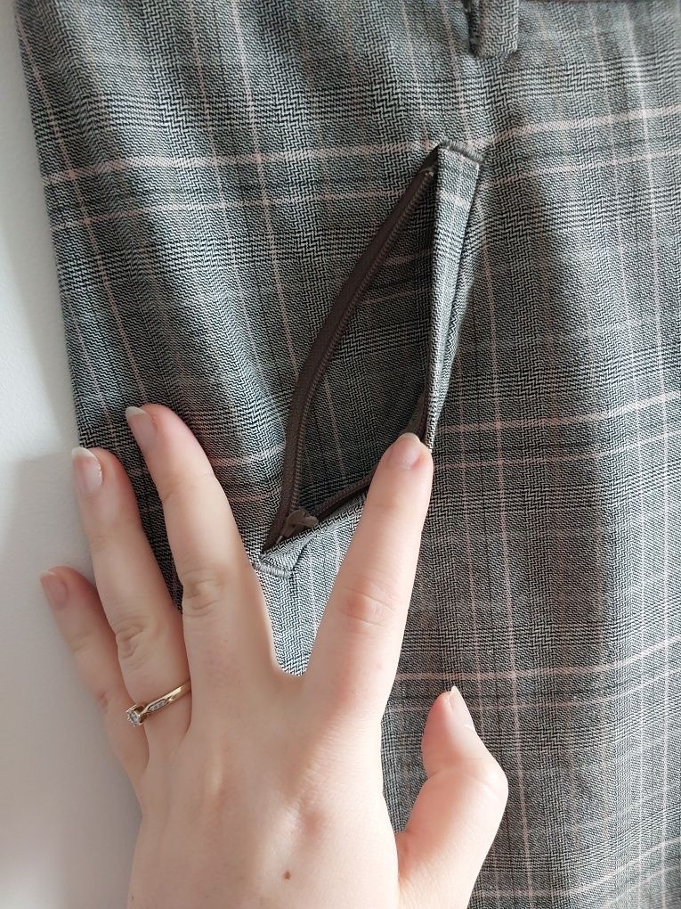 Spodnie damskie w kratkę eleganckie cygaretki