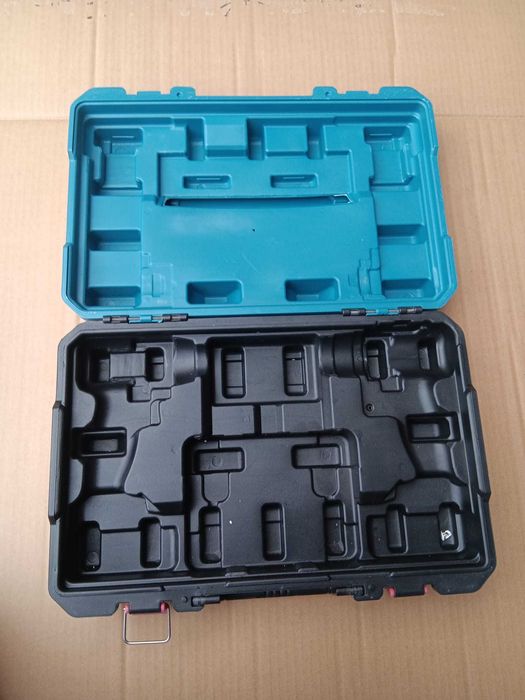 Skrzynka/walizka na elektronarzędzia ERABUER