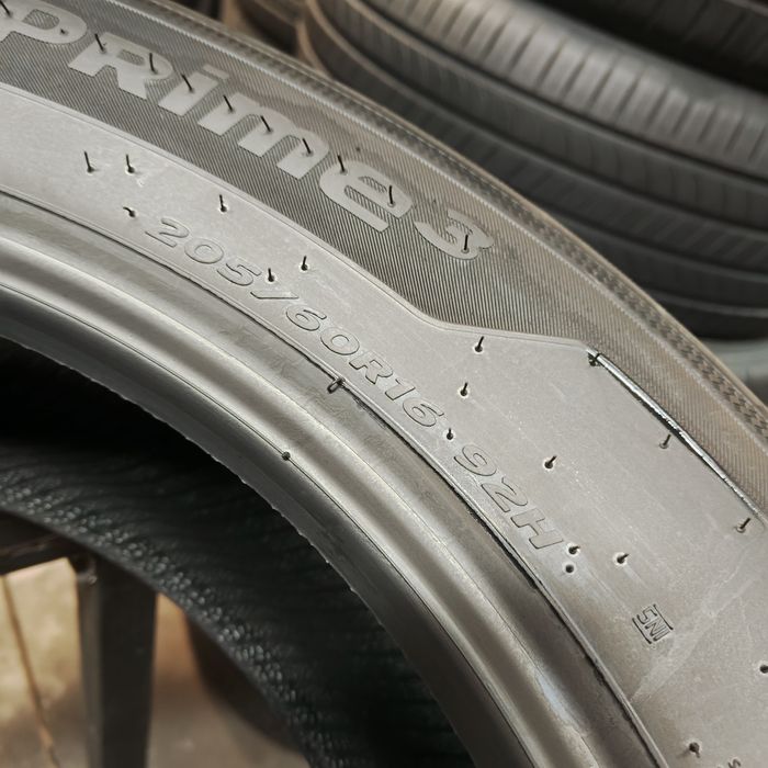 205/60/16 Sprzedam komplet opon letnich Hankook