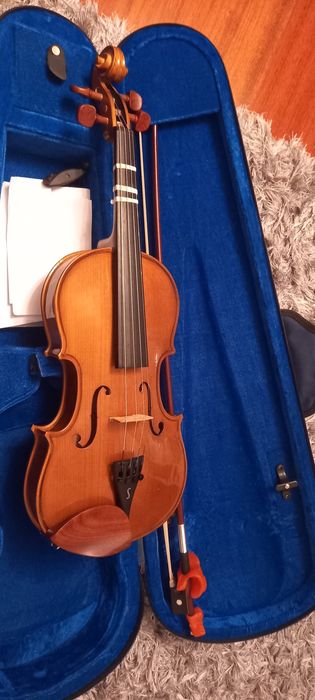 Violino Stentor com estojo e arco 3/4