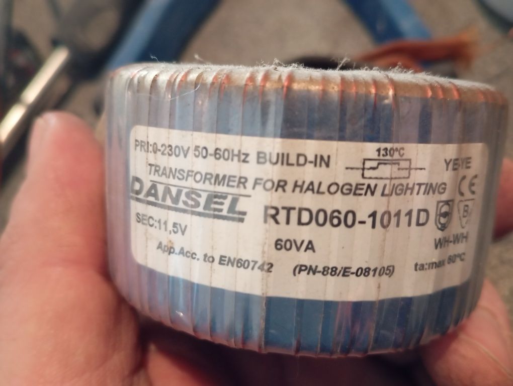 Transformator 100 , 60 , V
