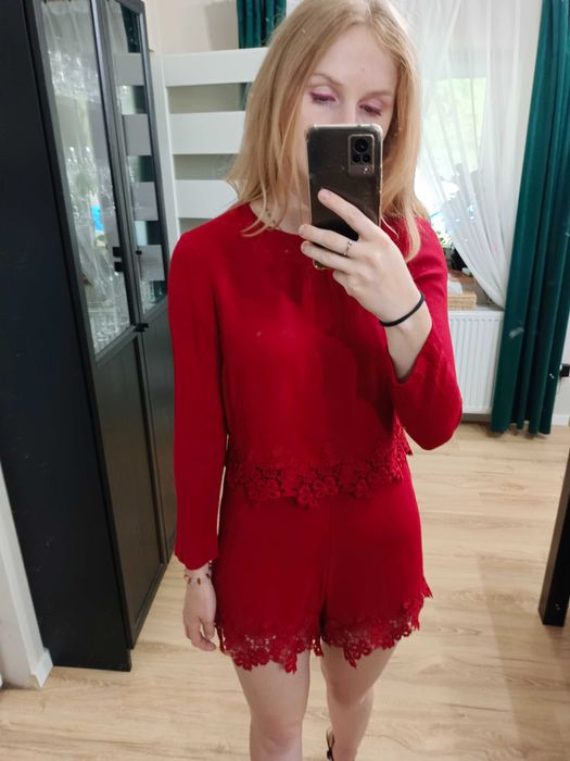 Czerwony kombinezon – Zara – rozmiar 34