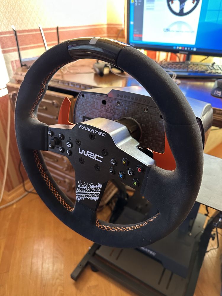 Fanatec CSL Elite з стойкою