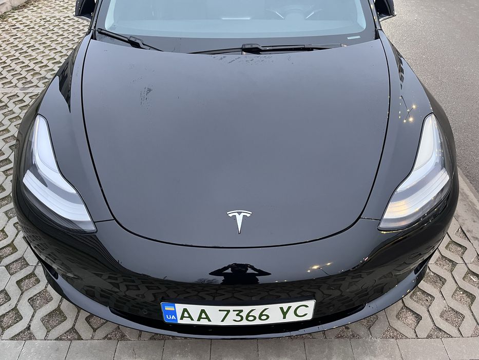 Tesla Model 3 Performance