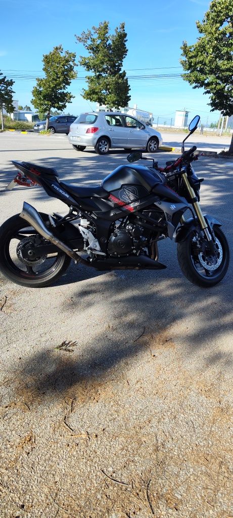 Suzuki GSR Freegun 750 Edição Limitada