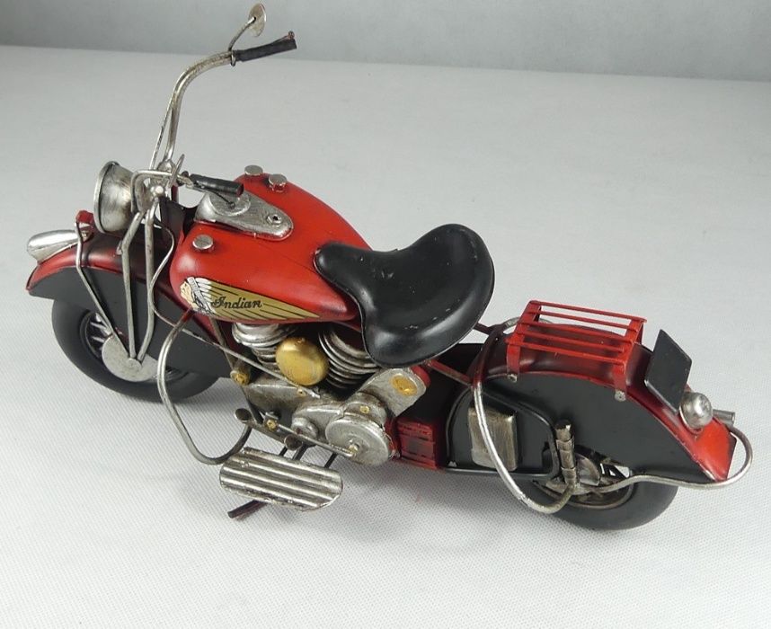 Metalowy MOTOR retro INDIAN czerwony pojazd 35 cm