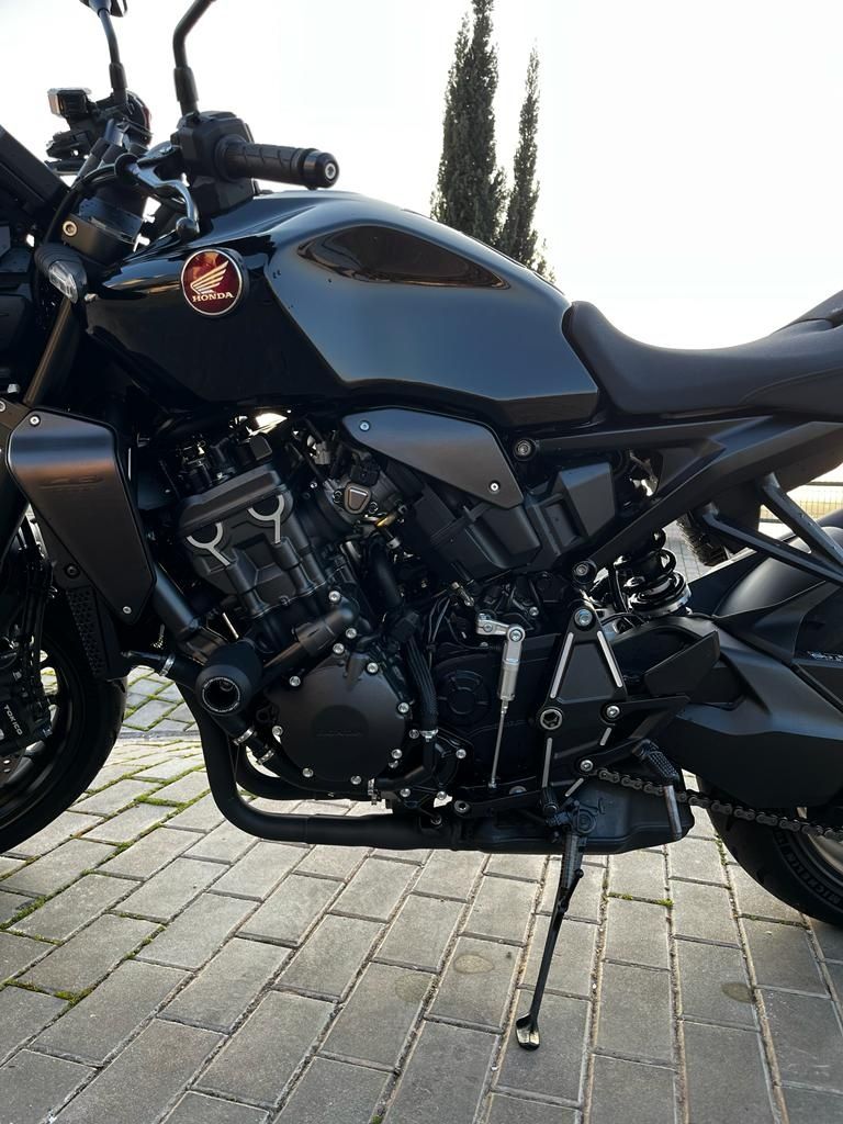 Honda cb1000r Black Edition