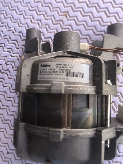 Pralka hotPoint 722 silnik