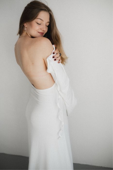 Біла довга сукня, відкрита спина, для вагітних/іотосесії