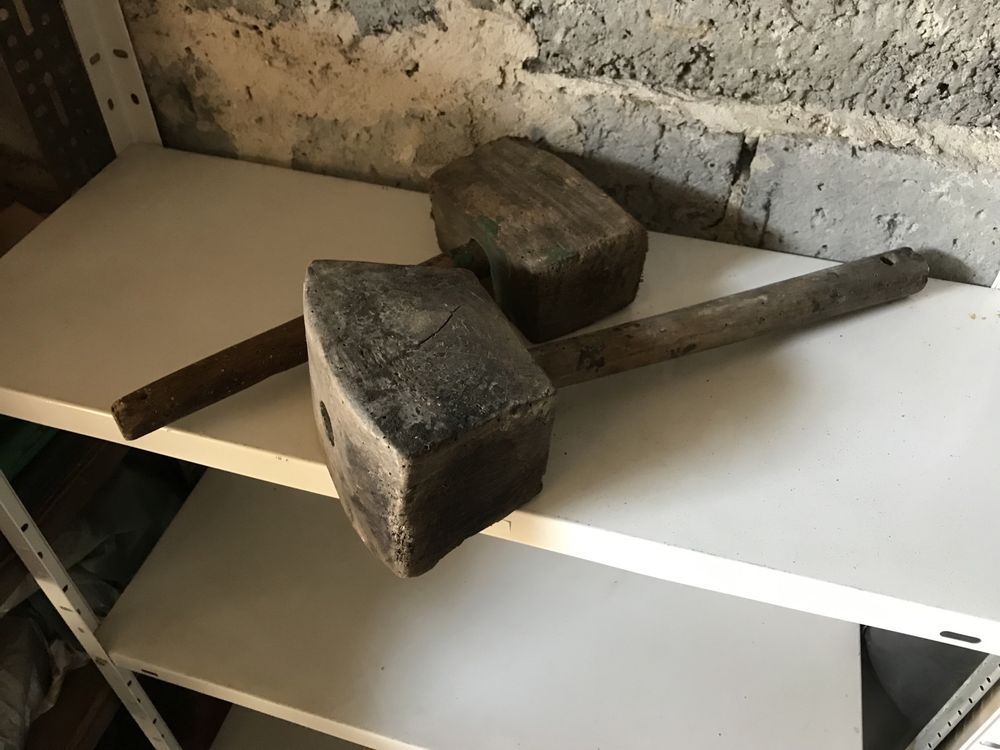 Zabytkowe narzędzia stolarskie wiertarka ręczna młotek hebel piła