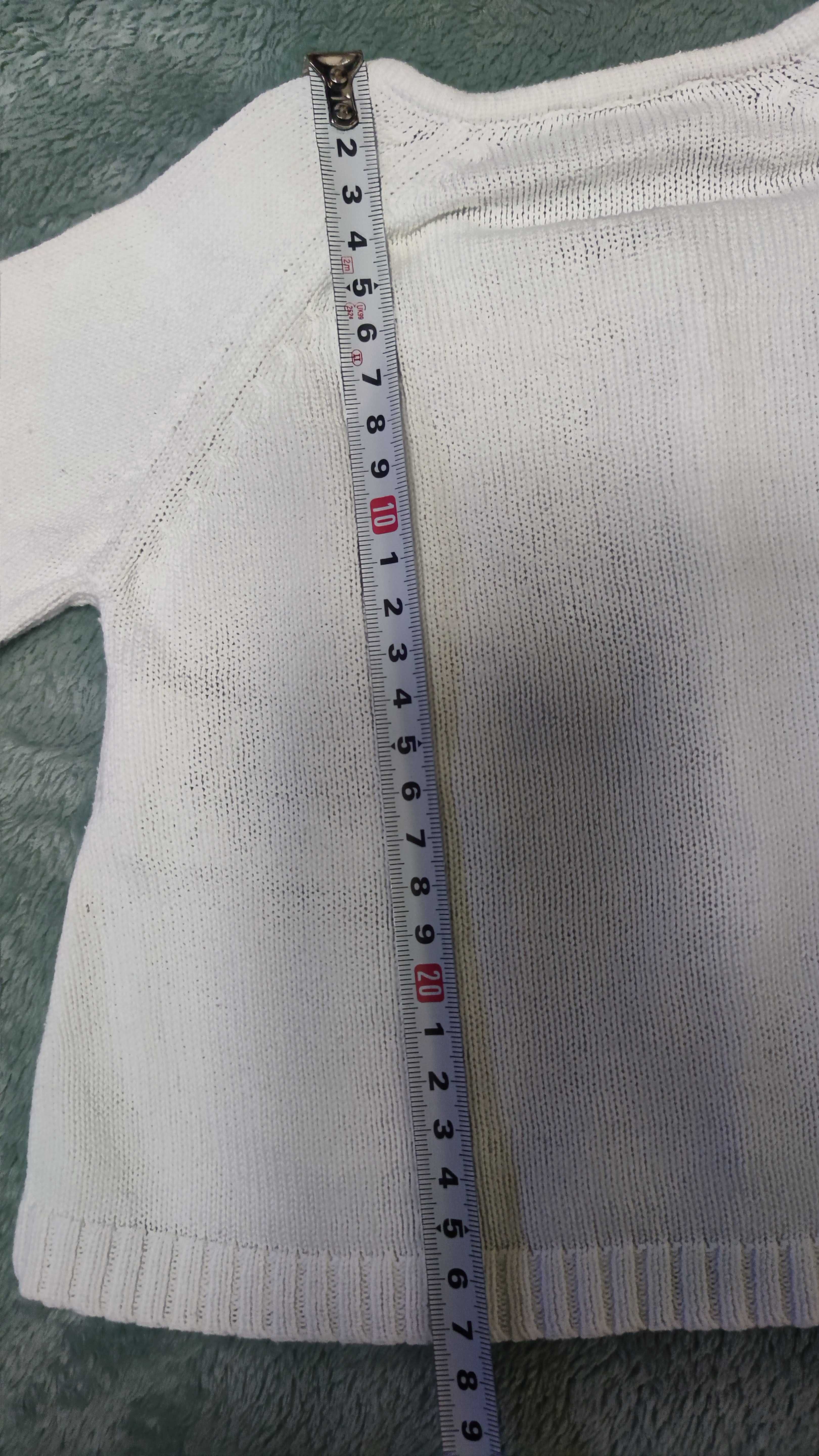 Benetton elegancki zapinany sweter kardigan biały 62 3-6 na chrzciny