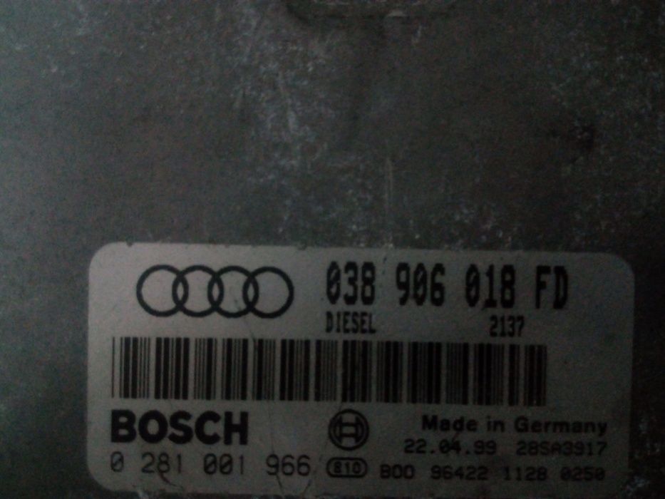 Audi A4 1.9 TDI de 1999 sinistrada para peças