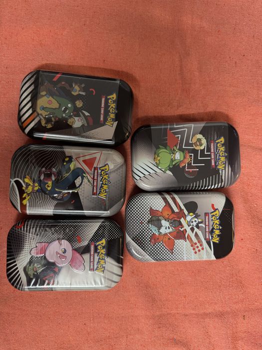 Tins black and white pokemon ingles